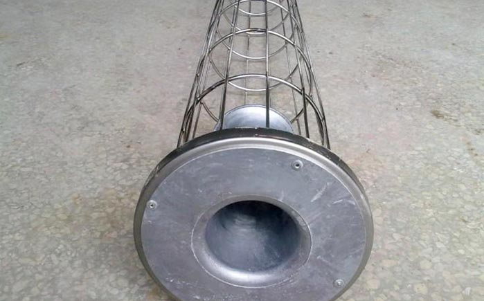 清理不銹鋼除塵器骨架在底部積灰的方法